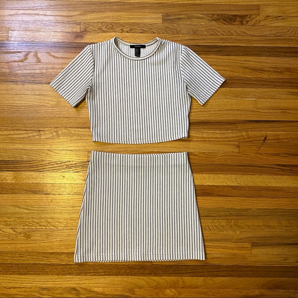 2 piece set - Picture 2 of 3